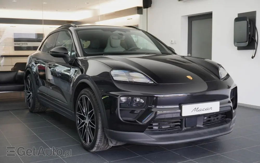 PORSCHE Macan 