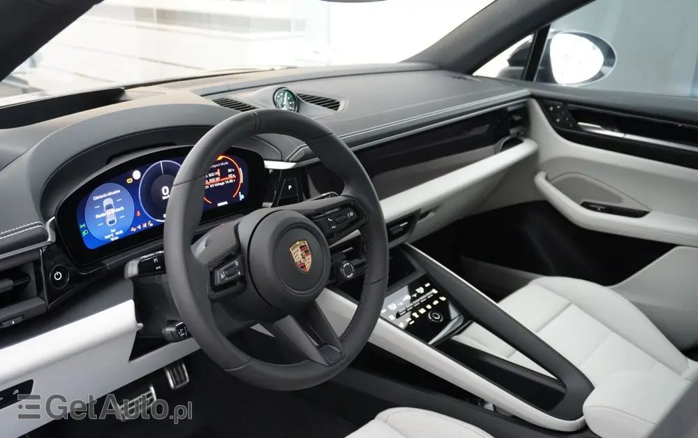 PORSCHE Macan 
