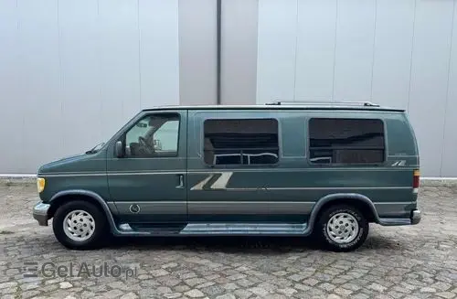 FORD Econoline 