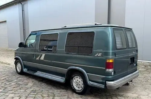 FORD Econoline 