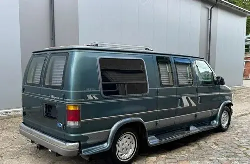 FORD Econoline 
