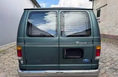 FORD Econoline 
