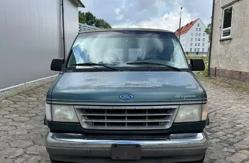 FORD Econoline 
