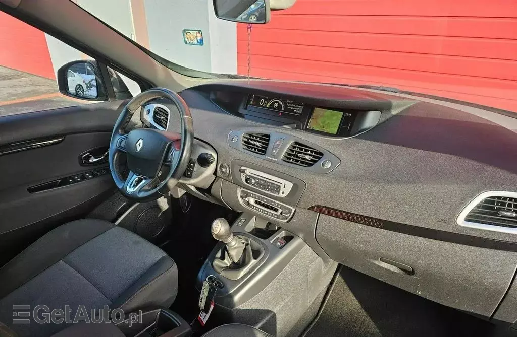 RENAULT Scenic 