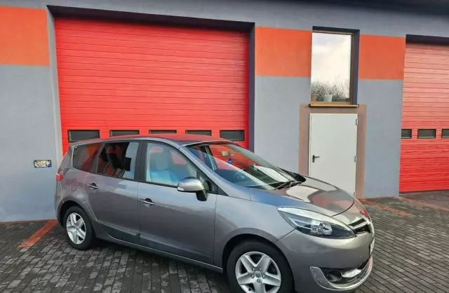 RENAULT Scenic 
