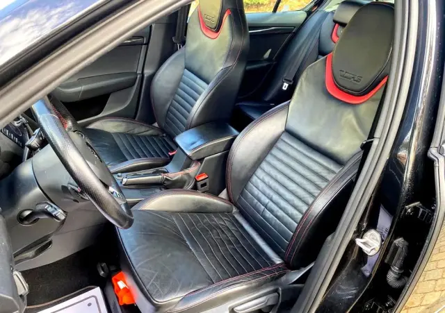 SKODA Octavia 2.0 TDI RS DSG