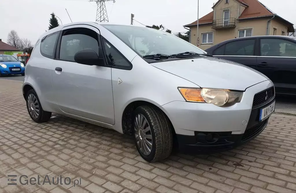 MITSUBISHI Colt 