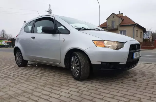 MITSUBISHI Colt 