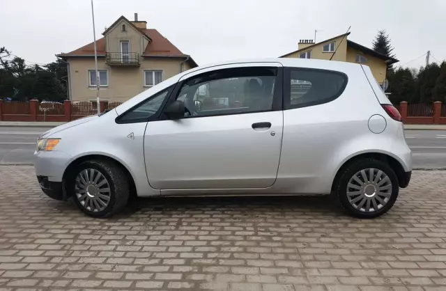 MITSUBISHI Colt 