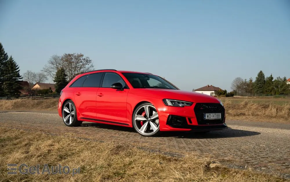 AUDI RS4 Avant 