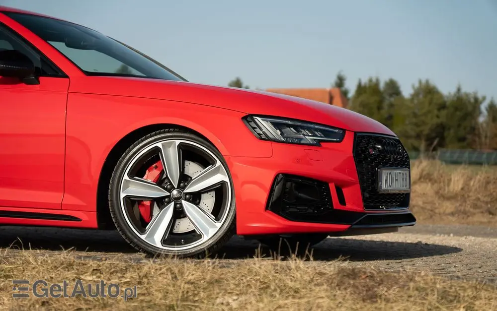 AUDI RS4 Avant 