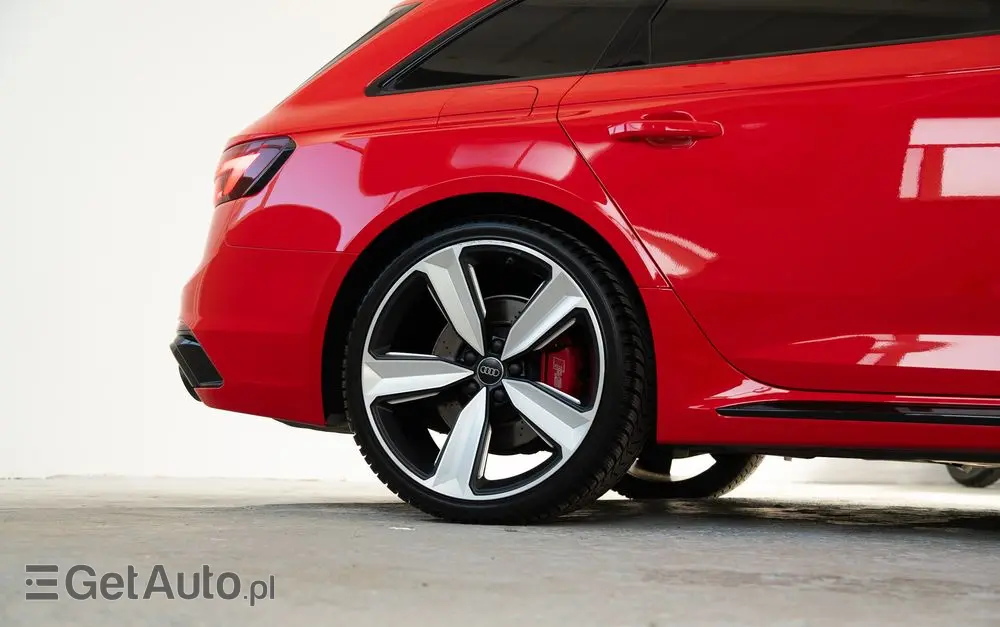 AUDI RS4 Avant 