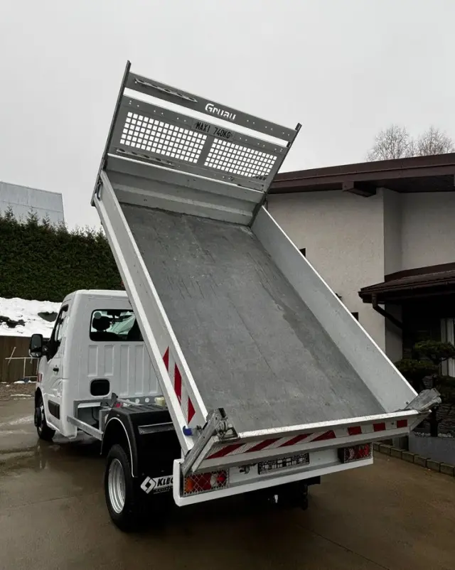 RENAULT Master Wywrotka na bliźniaku Kiper 