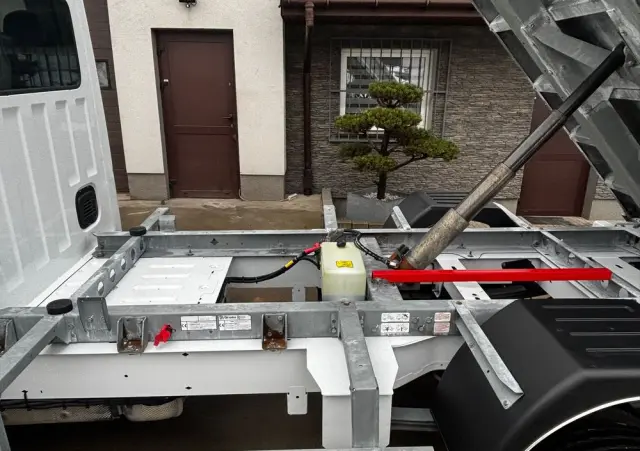 RENAULT Master Wywrotka na bliźniaku Kiper 