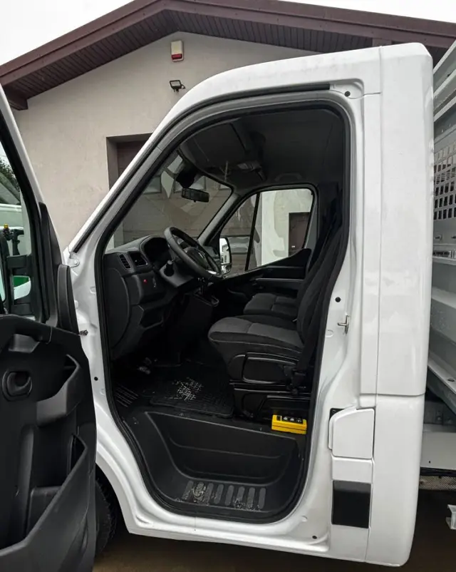 RENAULT Master Wywrotka na bliźniaku Kiper 