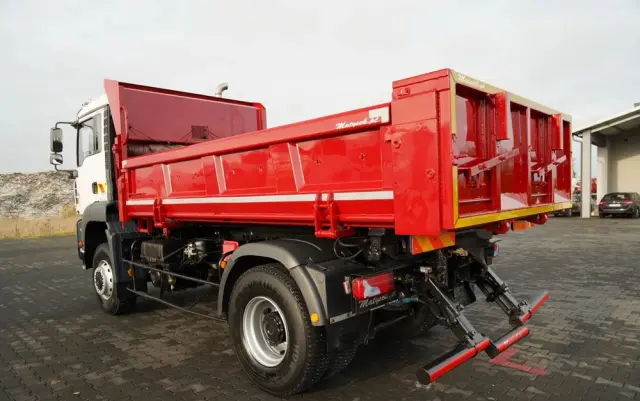 MAN TGA 18.360 / 4X4 / WYWROTKA 2 STRONNA / HYDROKLAPA / HYDROBURTA / CZOŁOWNICA / SPECJALNY / MANUAL 