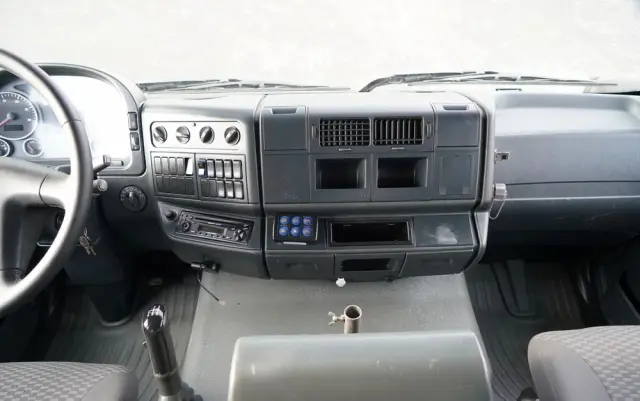 MAN TGA 18.360 / 4X4 / WYWROTKA 2 STRONNA / HYDROKLAPA / HYDROBURTA / CZOŁOWNICA / SPECJALNY / MANUAL 