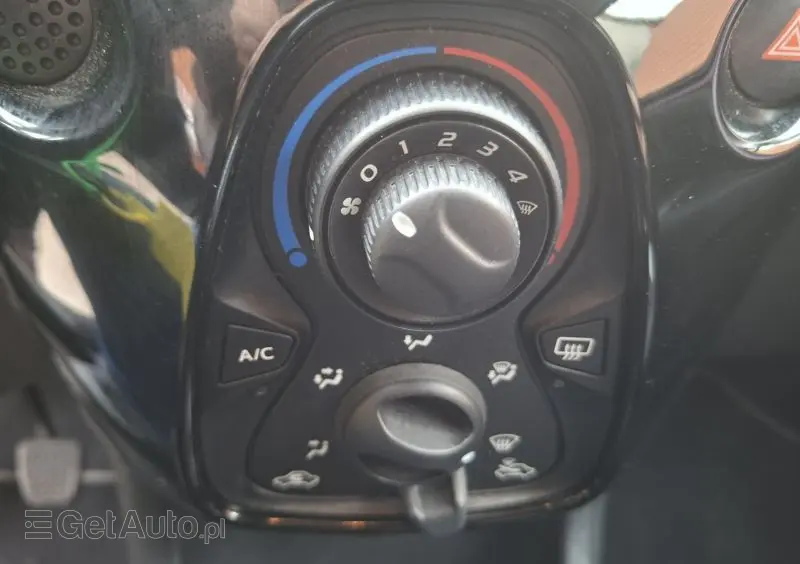 PEUGEOT 108 VTI 72 Top Style