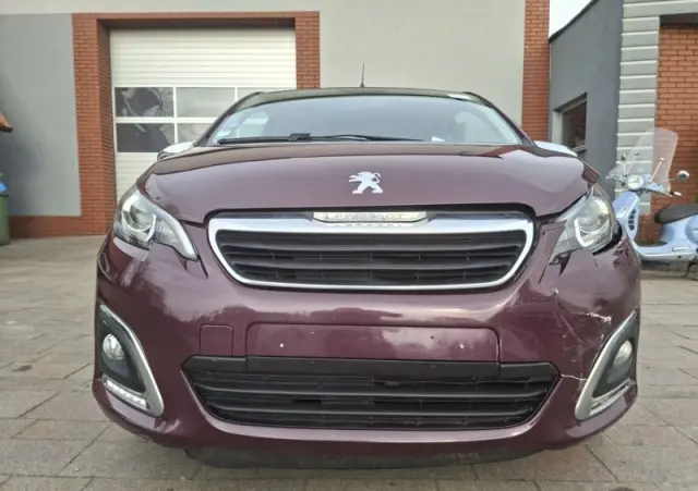 PEUGEOT 108 VTI 72 Top Style