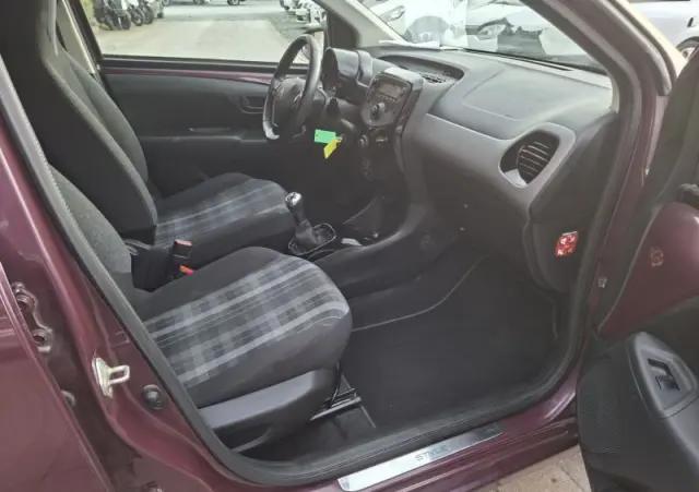 PEUGEOT 108 VTI 72 Top Style