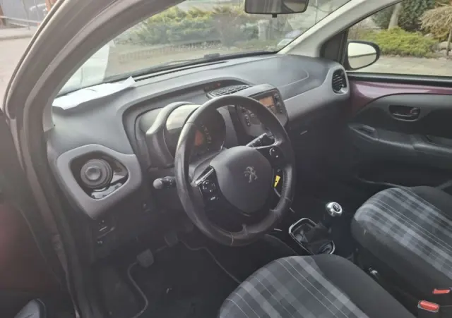PEUGEOT 108 VTI 72 Top Style
