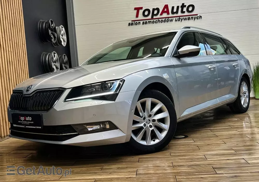 SKODA Superb Combi 1.8 TSI DSG Style