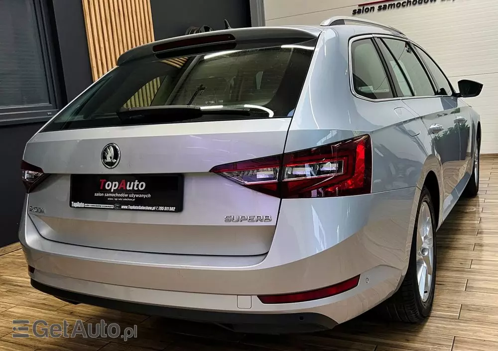 SKODA Superb Combi 1.8 TSI DSG Style