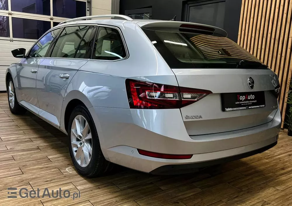 SKODA Superb Combi 1.8 TSI DSG Style