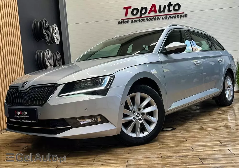 SKODA Superb Combi 1.8 TSI DSG Style
