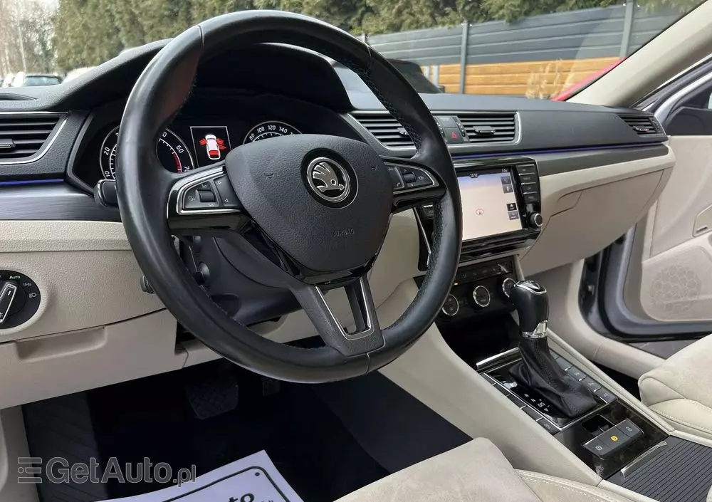 SKODA Superb Combi 1.8 TSI DSG Style