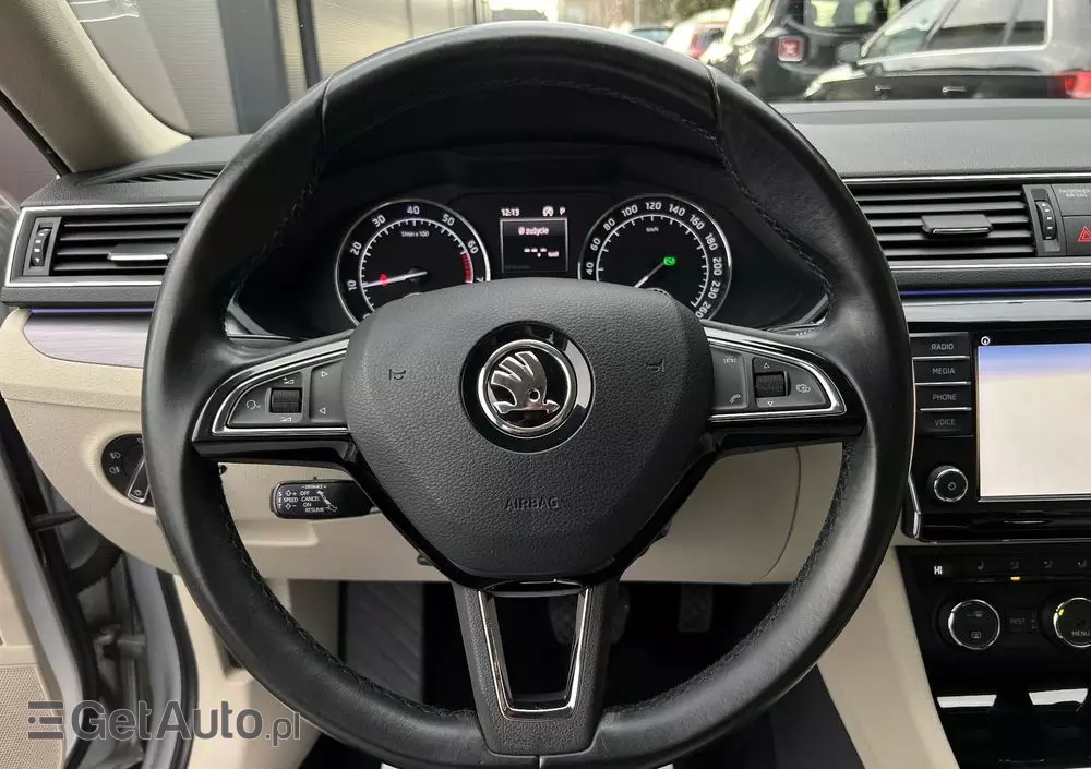 SKODA Superb Combi 1.8 TSI DSG Style