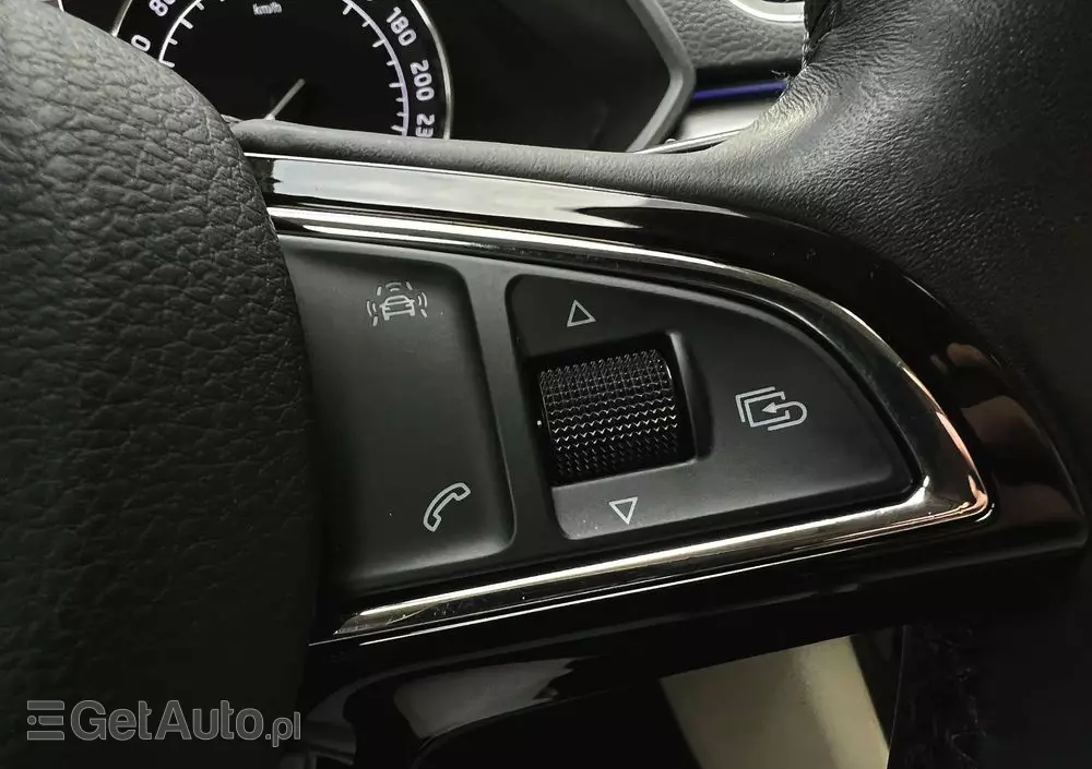 SKODA Superb Combi 1.8 TSI DSG Style