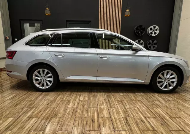 SKODA Superb Combi 1.8 TSI DSG Style
