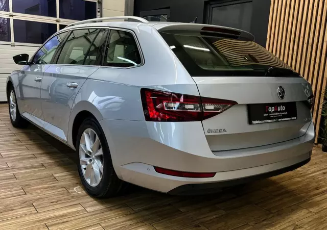 SKODA Superb Combi 1.8 TSI DSG Style