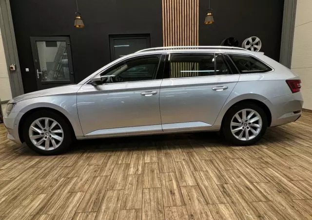 SKODA Superb Combi 1.8 TSI DSG Style
