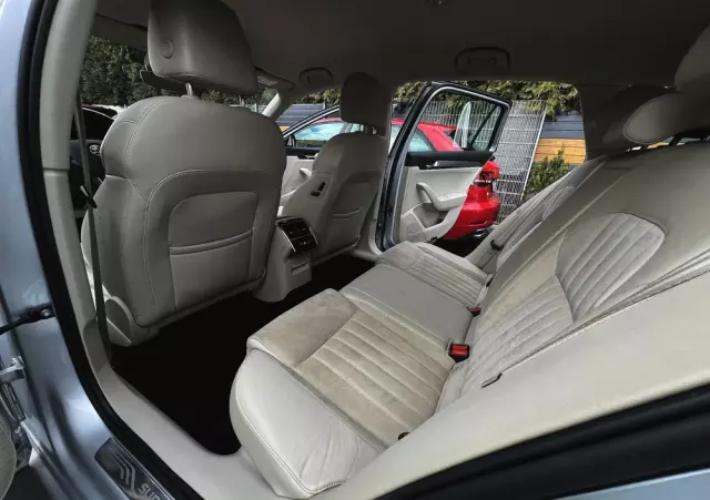 SKODA Superb Combi 1.8 TSI DSG Style
