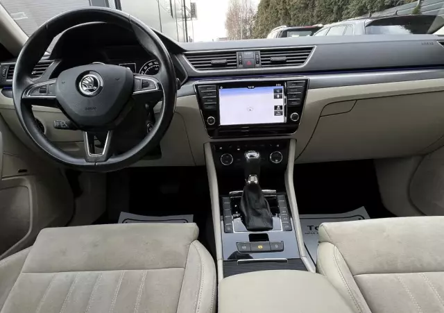 SKODA Superb Combi 1.8 TSI DSG Style