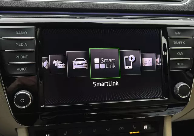 SKODA Superb Combi 1.8 TSI DSG Style