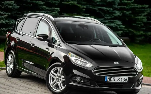 FORD S-Max 2.0 TDCi Allrad Titanium