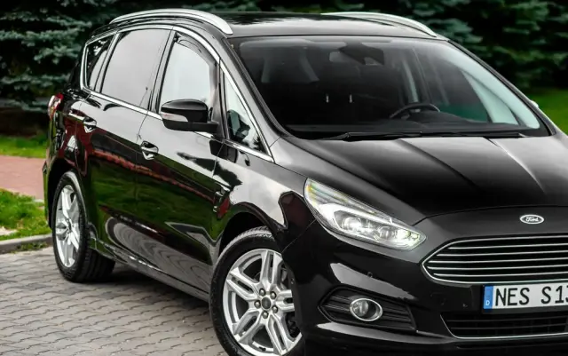 FORD S-Max 2.0 TDCi Allrad Titanium
