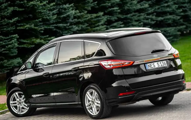 FORD S-Max 2.0 TDCi Allrad Titanium