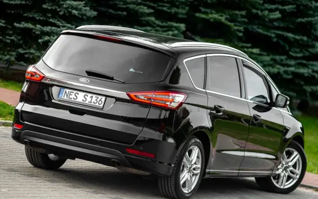 FORD S-Max 2.0 TDCi Allrad Titanium