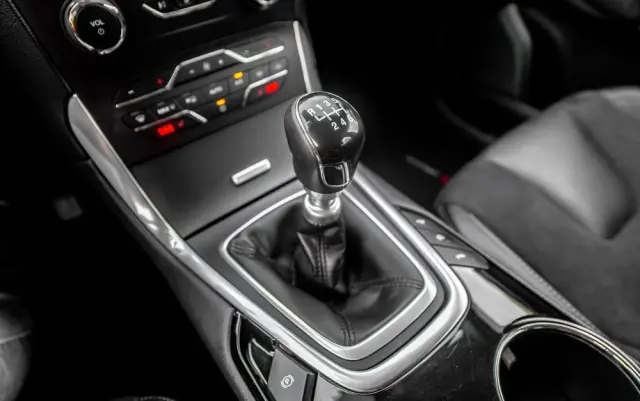 FORD S-Max 2.0 TDCi Allrad Titanium