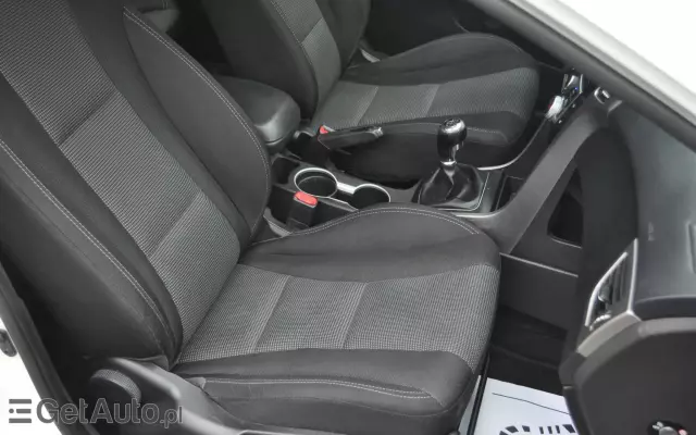 HYUNDAI I30 1.4 Fifa World Cup Edition