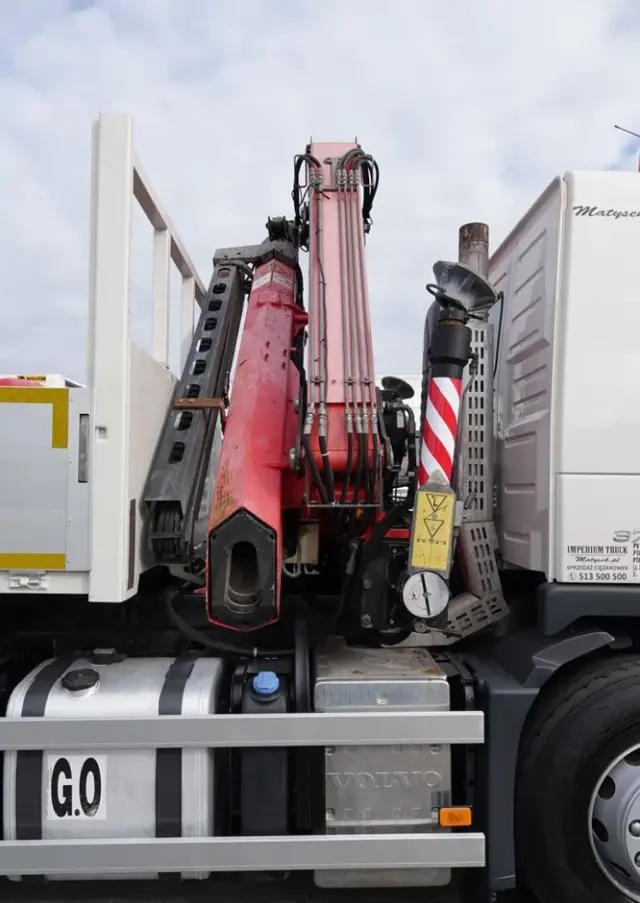 VOLVO FMX 370 / 6X4 / WYWROTKA + HDS FASSI F165XP / MAX UDŹWIG 5200KG / STEROWANIE RADIOWE / HYDROBURTA 