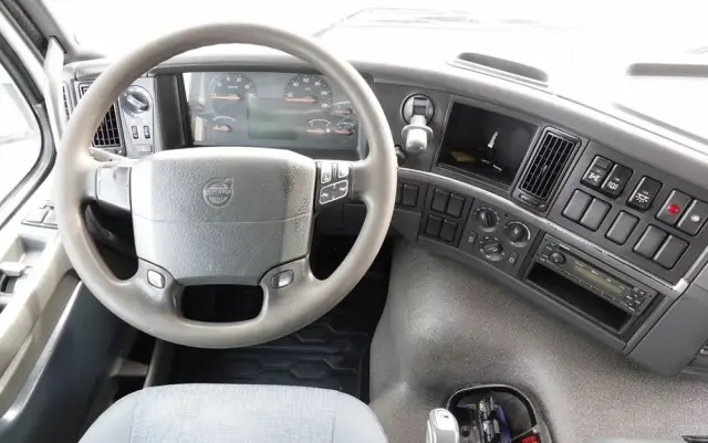 VOLVO FMX 370 / 6X4 / WYWROTKA + HDS FASSI F165XP / MAX UDŹWIG 5200KG / STEROWANIE RADIOWE / HYDROBURTA 