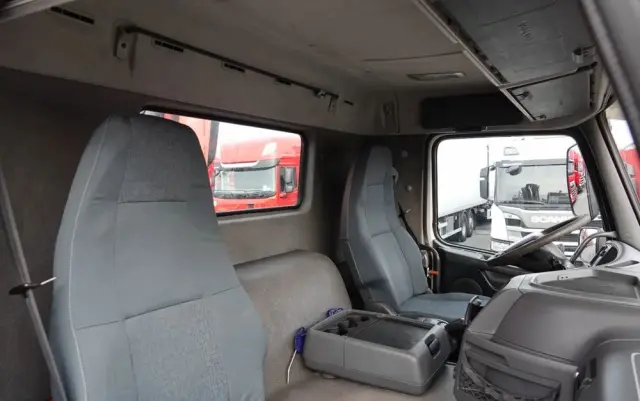 VOLVO FMX 370 / 6X4 / WYWROTKA + HDS FASSI F165XP / MAX UDŹWIG 5200KG / STEROWANIE RADIOWE / HYDROBURTA 