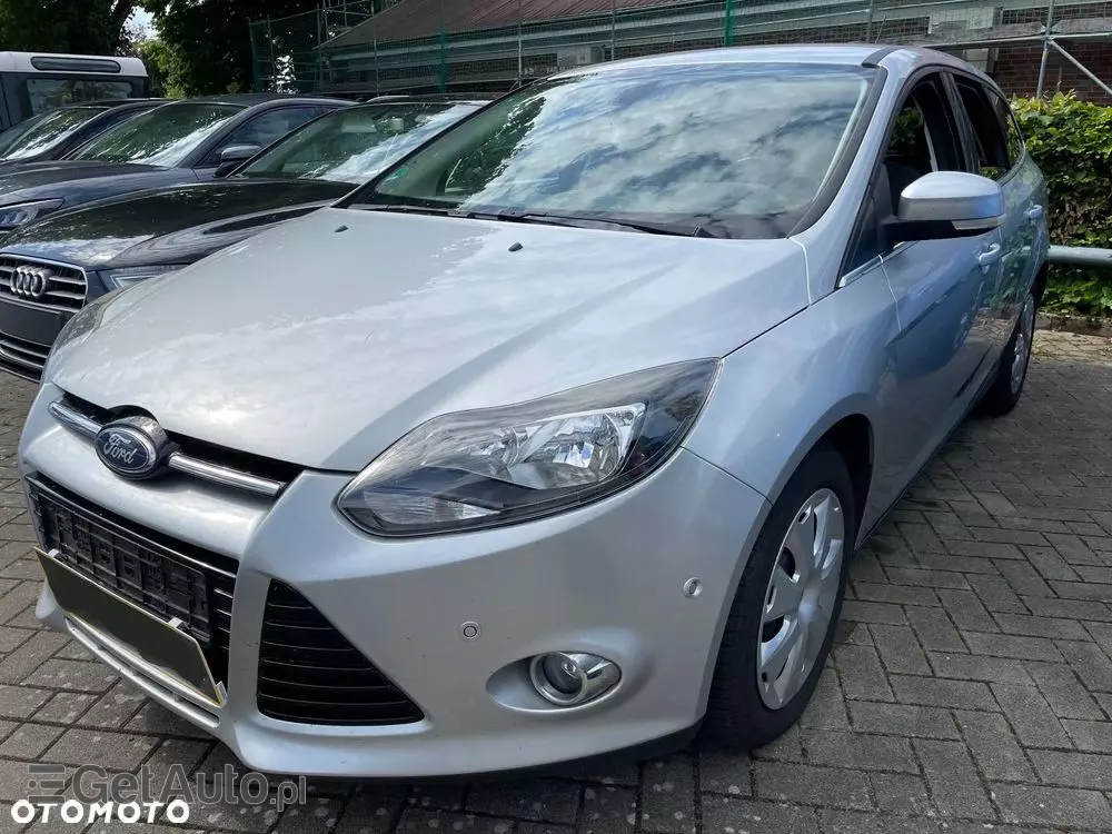 FORD Focus Turnier 1.0 EcoBoost Start-Stopp-System TITANIUM