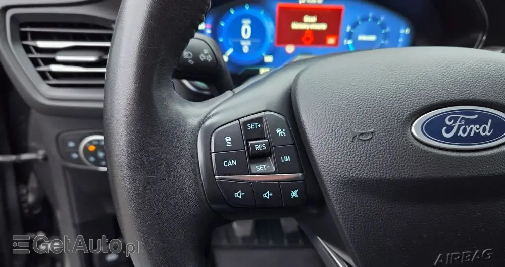 FORD Focus 1.0 EcoBoost Titanium X