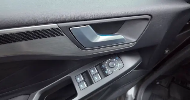 FORD Focus 1.0 EcoBoost Titanium X